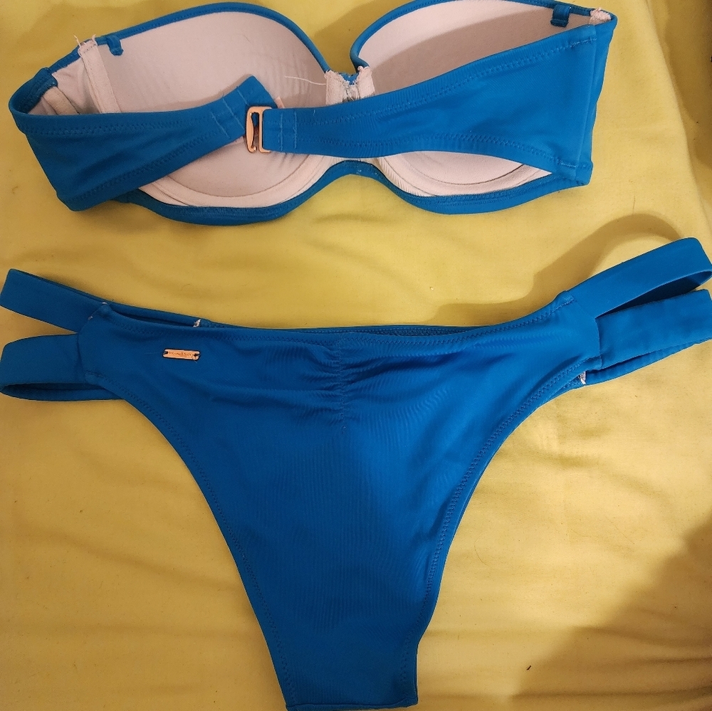 Victoria’s Secret- Swimsuit size M - Picture 2 of 4